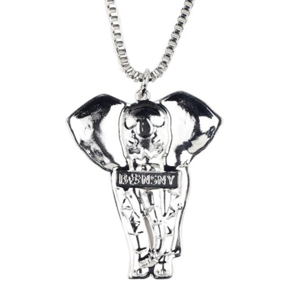 Pendant: Exquisite Jungle Elephant Alloy - Picture 4 of 4